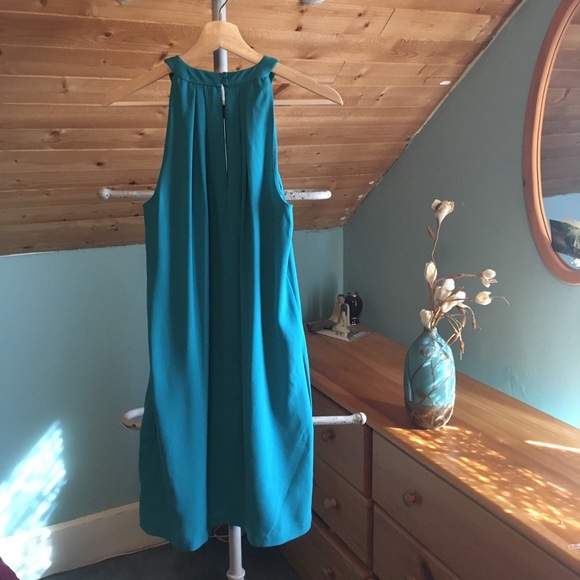 BCBG Max Azria SeaBreeze 🌊 - Picture 3 of 7